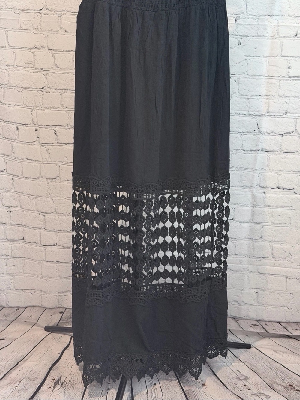 Black Lace Panel Maxi Skirt - Picture 7 of 10